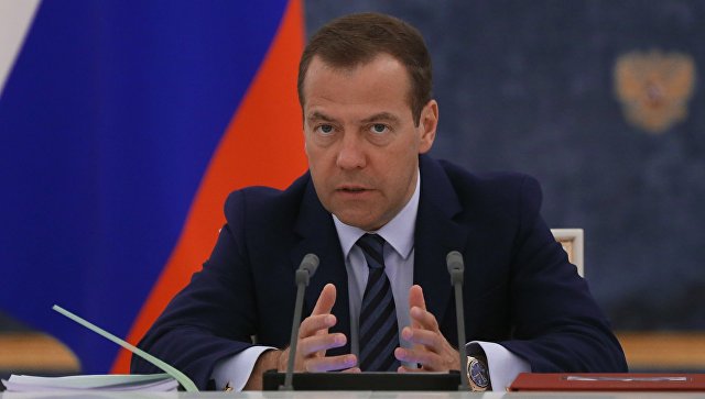 Медведев: резерв на поддержку отраслей экономики могут увеличить