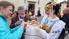 Встреча журналистов на площади у Ратуши города Несвиж Встреча журналистов на площади у Ратуши города Несвиж