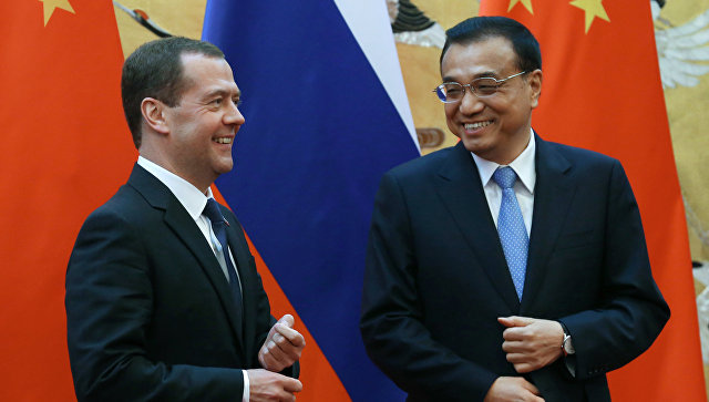 Медведев и премьер госсовета Китая проведут встречу 7 ноября