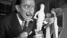 Spanish painter and sculptor Salvador Dalí in New York, 1956