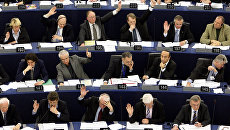 Депутаты Европарламента во время голосования. Архивное фото Депутаты Европарламента во время голосования. Архивное фото
