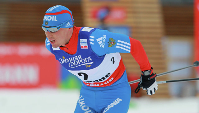 FIS оставила в силе отстранение лыжников Легкова и Белова