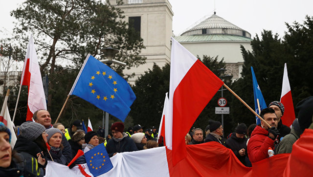 Митинг в Варшаве