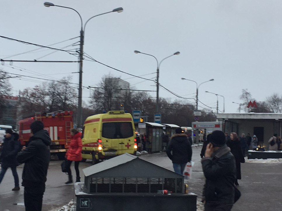 Ситуация у метро Коломенское, где раздался хлопок. 22 декабря 2016 Ситуация у метро Коломенское, где раздался хлопок. 22 декабря 2016