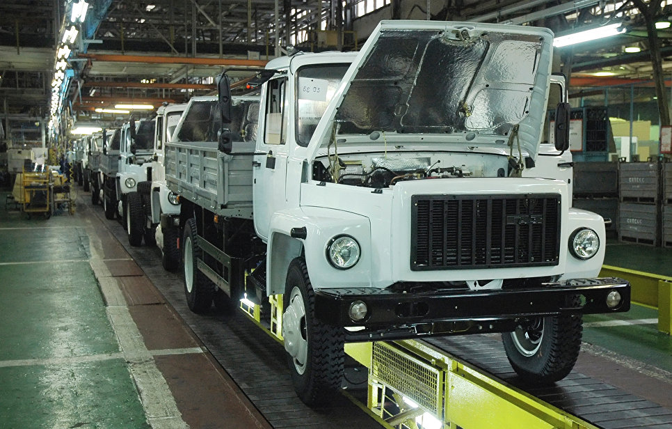 Завод газ производство. Горьковский автомобильный завод ГАЗ. Горьковский автозавод ГАЗ. Горьковский автозавод ГАЗ 53. ГАЗ 3307 на конвейере.