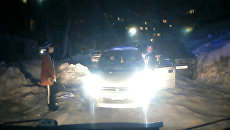 Стоп-кадр записи камеры видеорегистратора автомобиля скорой помощи в Петропавловске-Камчатском Стоп-кадр записи камеры видеорегистратора автомобиля скорой помощи в Петропавловске-Камчатском