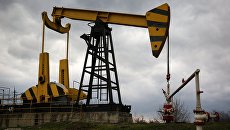 Нефтяные насосы. Архивное фото Нефтяные насосы. Архивное фото