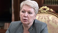 Министр образования и науки РФ Ольга Васильева во время встречи с президентом РФ Владимиром Путиным. 20 февраля 2017 Министр образования и науки РФ Ольга Васильева во время встречи с президентом РФ Владимиром Путиным. 20 февраля 2017