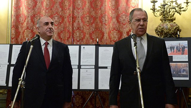 Министр иностранных дел РФ Сергей Лавров и министр иностранных дел Азербайджана Эльмар Мамедъяров во время встречи в Москве. 6 марта 2017