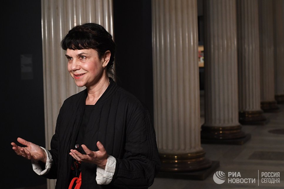 Директор ГМИИ имени А.С. Пушкин Марина Лошак выступает на открытии выставки Лицом к будущему. Искусство Европы 1945–1968 Директор ГМИИ имени А.С. Пушкин Марина Лошак выступает на открытии выставки Лицом к будущему. Искусство Европы 1945–1968
