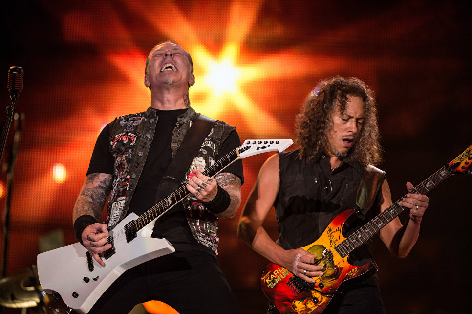Участники группы Metallica Джеймс Хэтфилд и Кирк Хэммет на фестивале Rock in Rio в Бразилии Участники группы Metallica Джеймс Хэтфилд и Кирк Хэммет на фестивале Rock in Rio в Бразилии