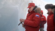 Рабочая поездка президента РФ В. Путина и премьер-министра РФ Д. Медведева в Северо-Западный федеральный округ Рабочая поездка президента РФ В. Путина и премьер-министра РФ Д. Медведева в Северо-Западный федеральный округ