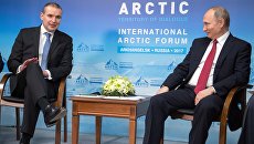 Президент РФ Владимир Путин и президент Исландии Гудни Йоханнессон во время встречи в Архангельске. 30 марта 2017 Президент РФ Владимир Путин и президент Исландии Гудни Йоханнессон во время встречи в Архангельске. 30 марта 2017