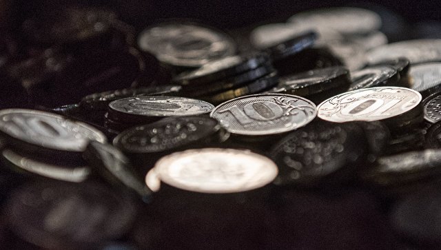 Десятирублевые монеты. Архивное фото