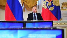 Президент РФ Владимир Путин на совместном заседании Госсовета и Комиссии по мониторингу достижения целевых показателей социально-экономического развития. 4 мая 2017 Президент РФ Владимир Путин на совместном заседании Госсовета и Комиссии по мониторингу достижения целевых показателей социально-экономического развития. 4 мая 2017