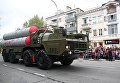 Колонна военной техники во время военного парада, посвященного 72-й годовщине Победы в Великой Отечественной войне 1941-1945 годов, в Новороссийске Колонна военной техники во время военного парада, посвященного 72-й годовщине Победы в Великой Отечественной войне 1941-1945 годов, в Новороссийске