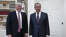 Встреча министра иностранных дел России Сергея Лаврова и президента США Дональда Трампа в Вашингтоне. 10 мая 2017 Встреча министра иностранных дел России Сергея Лаврова и президента США Дональда Трампа в Вашингтоне. 10 мая 2017