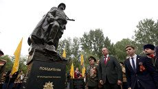 Памятник Советскому солдату в Ростове-на-Дону. Архивное фото Памятник Советскому солдату в Ростове-на-Дону. Архивное фото