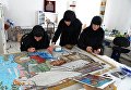 Монахини в мозаичной мастерской женского монастыря Святых Первоверховных апостолов Петра и Павла в селе Петропавловка Хабаровского края Монахини в мозаичной мастерской женского монастыря Святых Первоверховных апостолов Петра и Павла в селе Петропавловка Хабаровского края