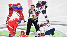 Перед началом матча группового этапа чемпионата мира по хоккею 2017 между сборными командами России и США Перед началом матча группового этапа чемпионата мира по хоккею 2017 между сборными командами России и США