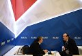 Глава Республики Дагестан Рамазан Абдулатипов (справа) во время интервью журналистам на стенде РИА Новости на Санкт-Петербургском международном экономическом форуме 2017 Глава Республики Дагестан Рамазан Абдулатипов (справа) во время интервью журналистам на стенде РИА Новости на Санкт-Петербургском международном экономическом форуме 2017