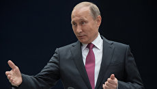 Владимир Путин отвечает на вопросы журналистов после ежегодной Прямой линии. Июнь 2017 Владимир Путин отвечает на вопросы журналистов после ежегодной Прямой линии. Июнь 2017