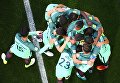 Игроки сборной Португалии радуются забитому голу во время матча Кубка конфедераций-2017 по футболу между сборными России и Португалии Игроки сборной Португалии радуются забитому голу во время матча Кубка конфедераций-2017 по футболу между сборными России и Португалии