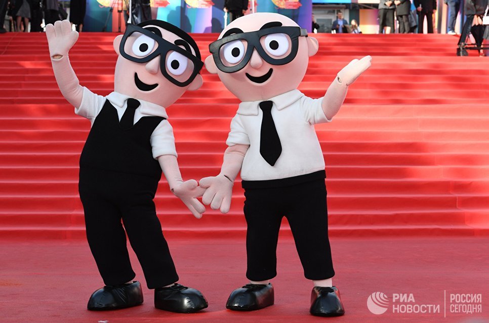 На церемонии открытия 39-го Московского международного кинофестиваля в Москве На церемонии открытия 39-го Московского международного кинофестиваля в Москве