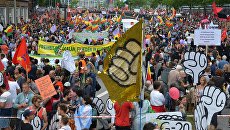 Акция протеста в связи с проведением саммита Группы двадцати в Гамбурге. 8 июля 2017 Акция протеста в связи с проведением саммита Группы двадцати в Гамбурге. 8 июля 2017