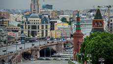 Вид на Константино-Еленинскую башню и Москворецкую башню в Москве. Архивное фото Вид на Константино-Еленинскую башню и Москворецкую башню в Москве. Архивное фото