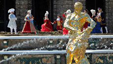 Праздник в Петергофе Праздник в Петергофе