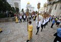 Крестный ход в Москве к памятнику князя Владимира в День крещения Руси Крестный ход в Москве к памятнику князя Владимира в День крещения Руси