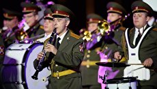 Сводный военный оркестр войск национальной гвардии на Международном военно-музыкальном фестивале Спасская башня - 2016 на Красной площади в Москве Сводный военный оркестр войск национальной гвардии на Международном военно-музыкальном фестивале Спасская башня - 2016 на Красной площади в Москве