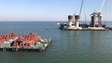 В Керченском проливе испытали плавучую систему для перевозки арок моста в Крым В Керченском проливе испытали плавучую систему для перевозки арок моста в Крым
