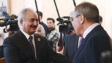 Командующий Ливийской национальной армией Халифа Хафтар во время встречи с Сергеем Лавровым. 14 августа 2017 Командующий Ливийской национальной армией Халифа Хафтар во время встречи с Сергеем Лавровым. 14 августа 2017