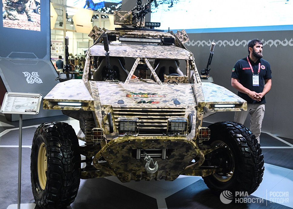 Багги Чаборз М-6 на стенде Чеченской республики на международном военно-техническом форуме Армия-2017 в Московской области Багги Чаборз М-6 на стенде Чеченской республики на международном военно-техническом форуме Армия-2017 в Московской области