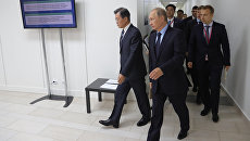 Президент РФ Владимир Путин и президент Республики Кореи Мун Чжэ Ин на ВЭФ 2017. 6 сентября 2017
