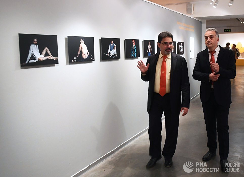 На выставке работ финалистов Международного конкурса фотожурналистики имени Андрея Стенина в Центре фотографии имени братьев Люмьер в Москве На выставке работ финалистов Международного конкурса фотожурналистики имени Андрея Стенина в Центре фотографии имени братьев Люмьер в Москве