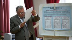 Лидер ЛДПР Владимир Жириновский в единый день голосования на избирательном участке в Москве. 10 сентября 2017 Лидер ЛДПР Владимир Жириновский в единый день голосования на избирательном участке в Москве. 10 сентября 2017