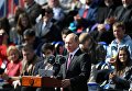 Президент РФ Владимир Путин выступает на торжественной церемонии открытия Дня города на Красной площади в Москве Президент РФ Владимир Путин выступает на торжественной церемонии открытия Дня города на Красной площади в Москве
