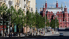 На Тверской улице в Москве. Архивное фото На Тверской улице в Москве. Архивное фото
