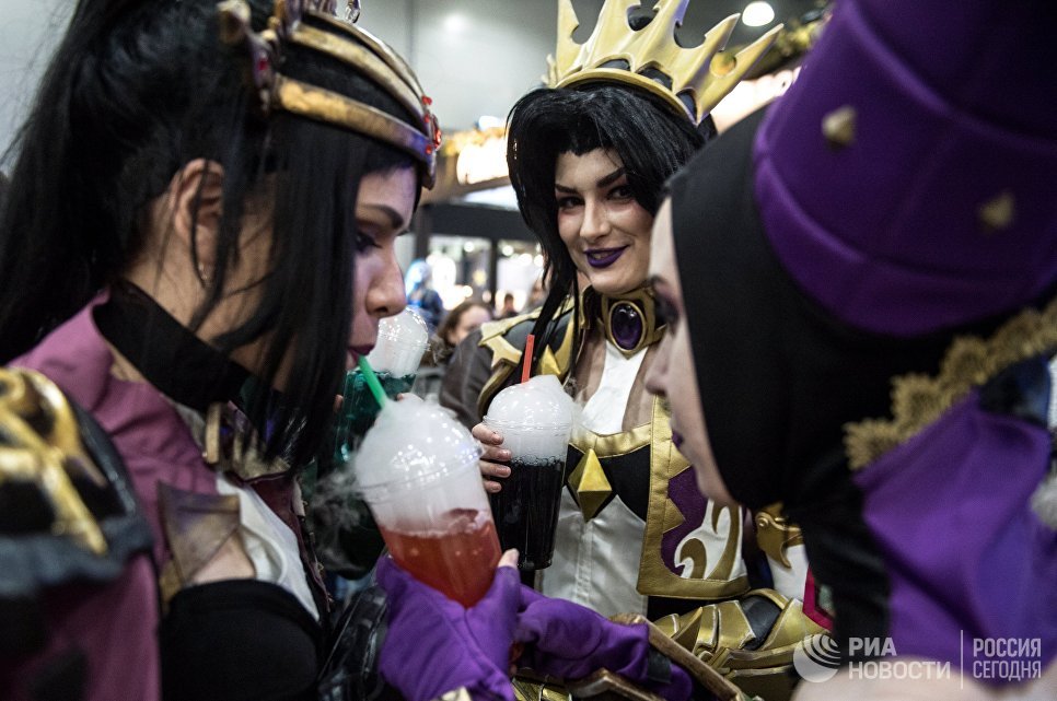 Косплееры на выставке ИгроМир-2017 и фестивале Comic Con Russia — 2017 в Москве Косплееры на выставке ИгроМир-2017 и фестивале Comic Con Russia — 2017 в Москве
