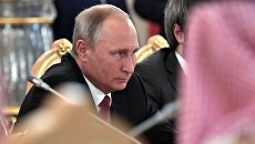 Президент РФ Владимир Путин во время российско-саудовских переговоров. 5 октября 2017 Президент РФ Владимир Путин во время российско-саудовских переговоров. 5 октября 2017