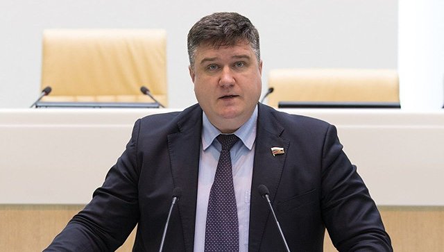 Совет Федерации преждевременно закончил полномочия псковского сенатора Борисова Совет Федерации преждевременно закончил полномочия псковского сенатора Борисова