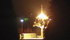 Запуск межконтинентальной баллистической ракеты. Архивное фото Запуск межконтинентальной баллистической ракеты. Архивное фото