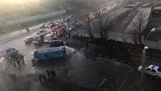 ДТП на юго-западе Москвы на улице Обручева с участием микроавтобуса. 12 ноября 2017 ДТП на юго-западе Москвы на улице Обручева с участием микроавтобуса. 12 ноября 2017