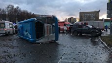 ДТП на юго-западе Москвы на улице Обручева с участием микроавтобуса. 12 ноября 2017 ДТП на юго-западе Москвы на улице Обручева с участием микроавтобуса. 12 ноября 2017