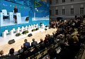 Заместитель председателя правительства РФ Ольга Голодец (в центре) на торжественном открытии Санкт-Петербургского международного культурного форума Заместитель председателя правительства РФ Ольга Голодец (в центре) на торжественном открытии Санкт-Петербургского международного культурного форума