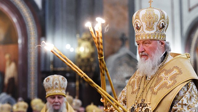 Патриарх Московский и всея Руси Кирилл проводит литургию в храме Христа Спасителя в день своего рождения. 20 ноября 2017