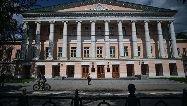 Здание Московской городской Думы на Страстном бульваре в Москве. Архивное фото